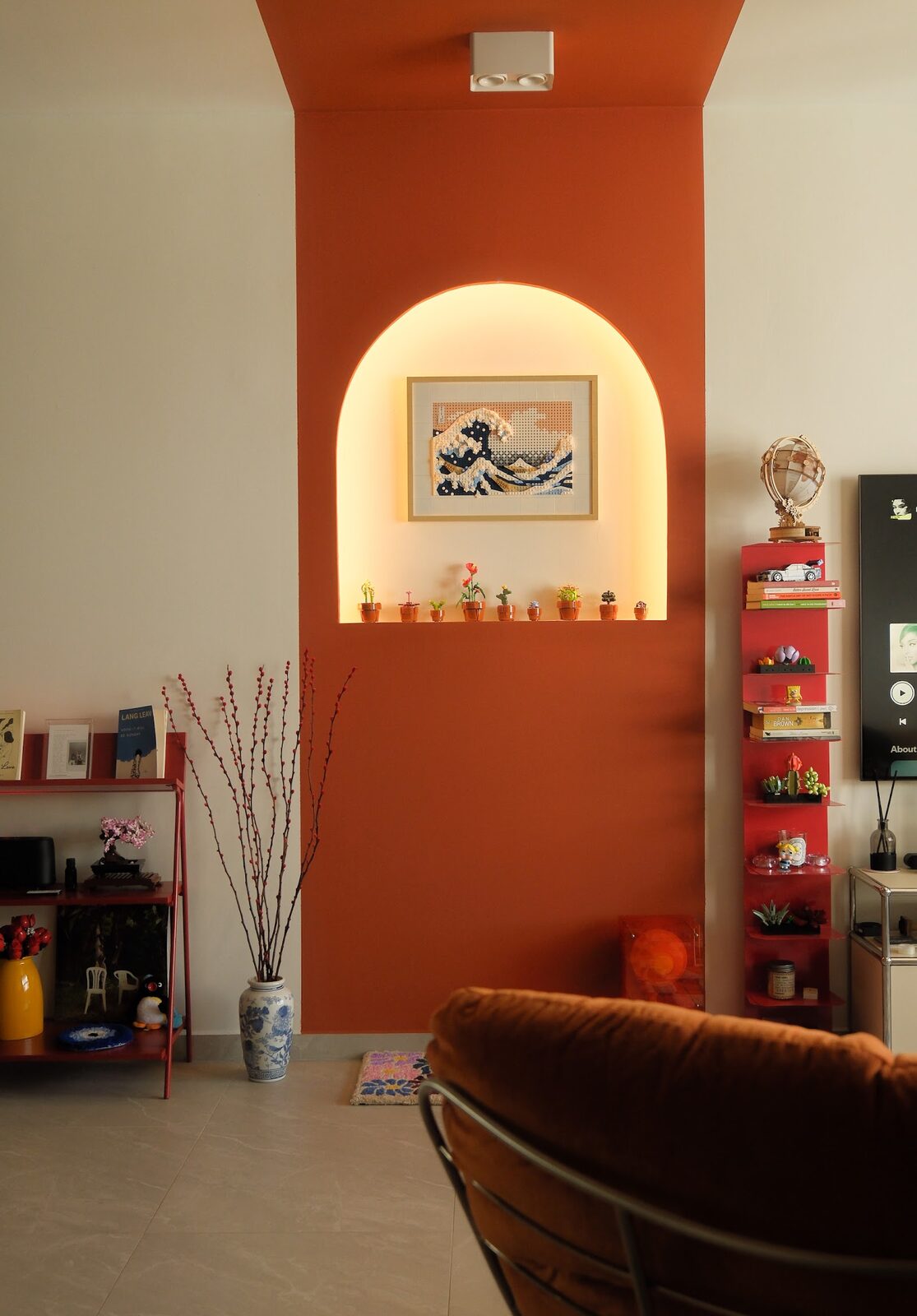 Terracotta wall and arched niche, 380B Canberra by Aura Design & Co.