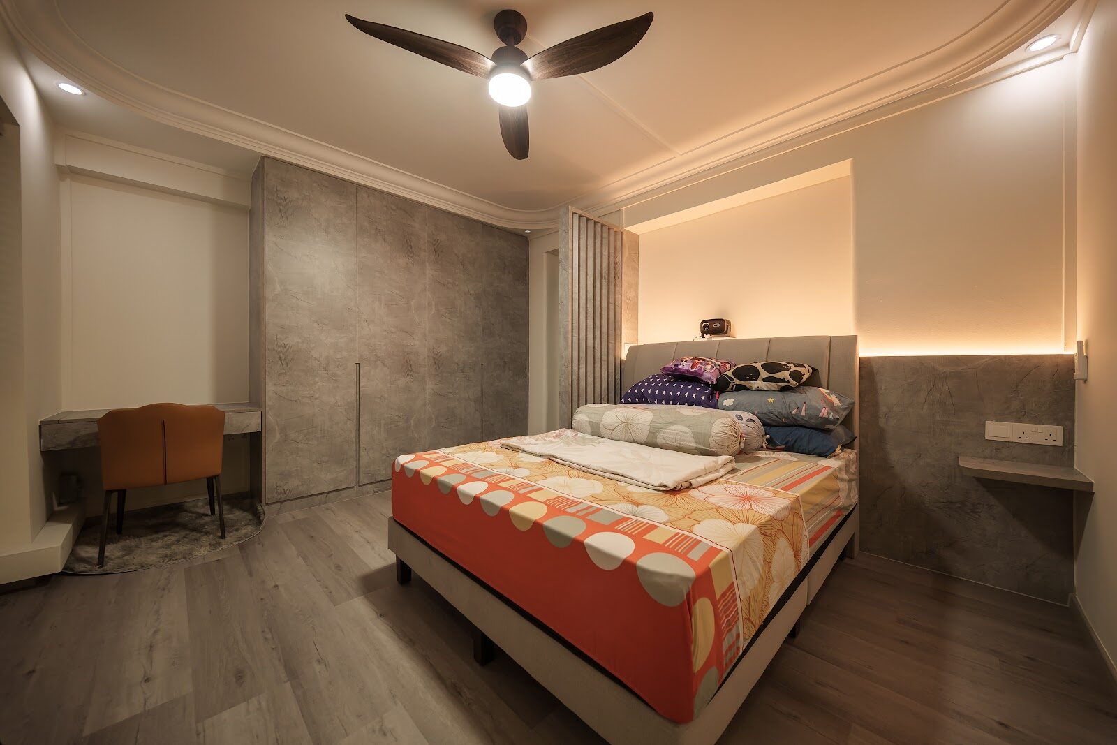 Master bedroom, 224 Chua Chu Kang Central by Aura Design & Co.