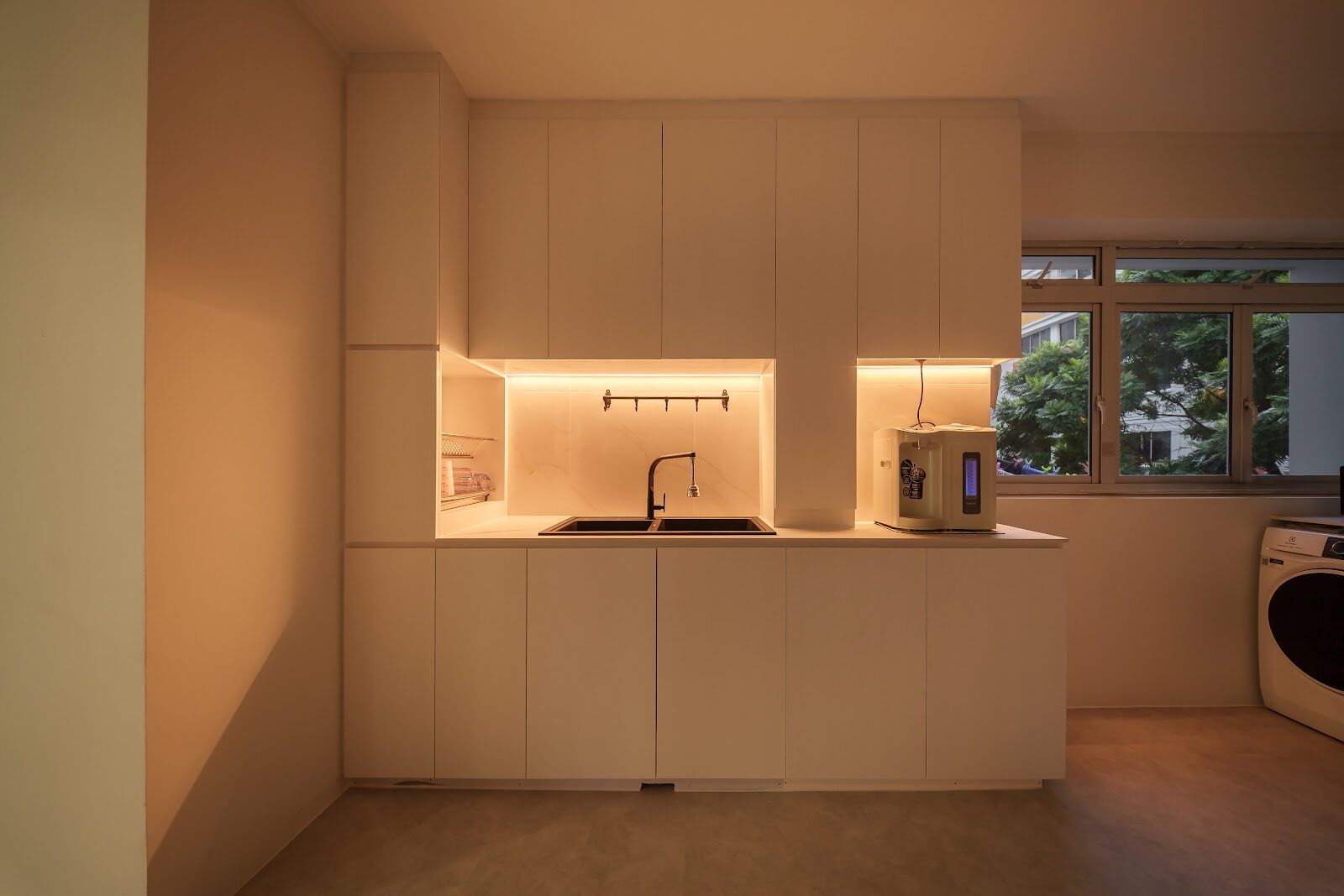 Kitchen, 224 Chua Chu Kang Central by Aura Design & Co.