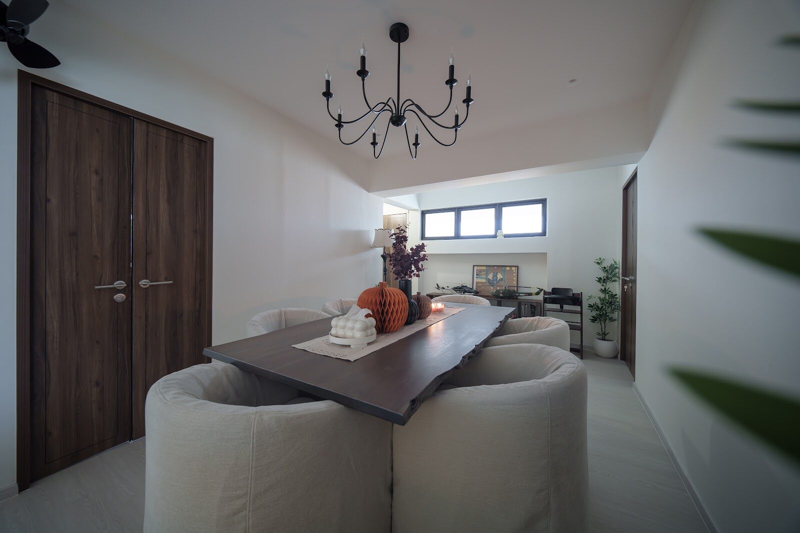 Dining, live-edge walnut table, 750 Jurong West St 73 by Aura Design & Co.