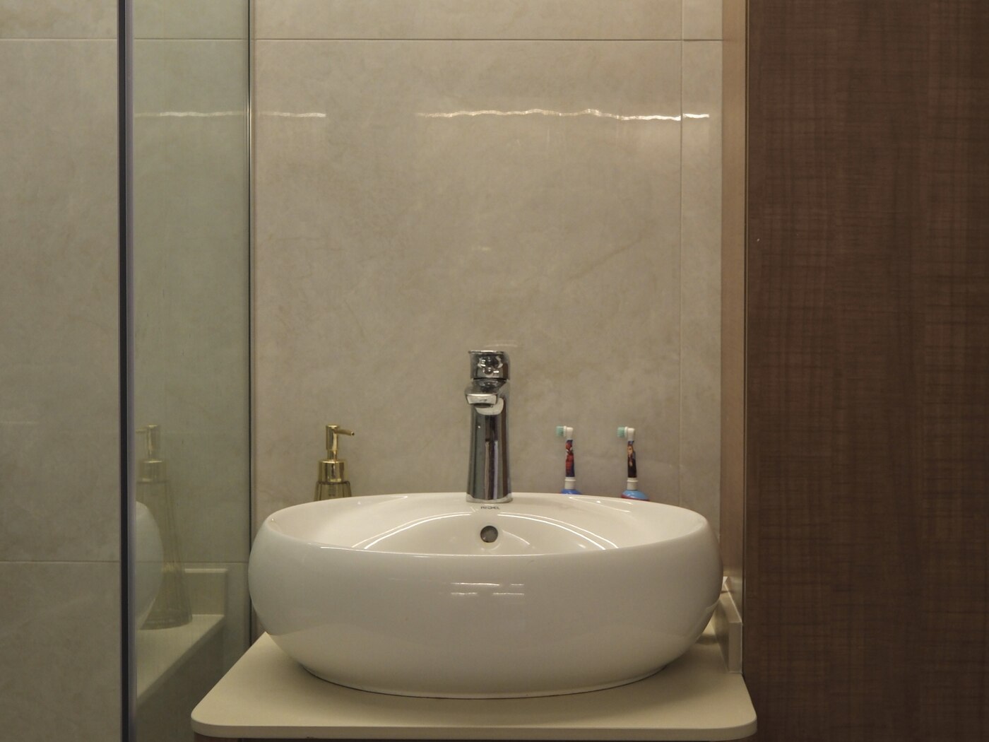 Bathroom, vessel basin, Santorini Lux, 148 Pasir Ris by Aura Design & Co.