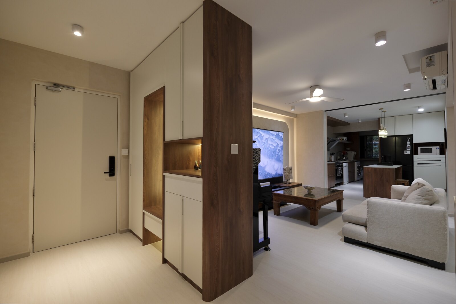 Entry foyer, looking through to the living room, Santorini Lux, 148 Pasir Ris by Aura Design & Co.